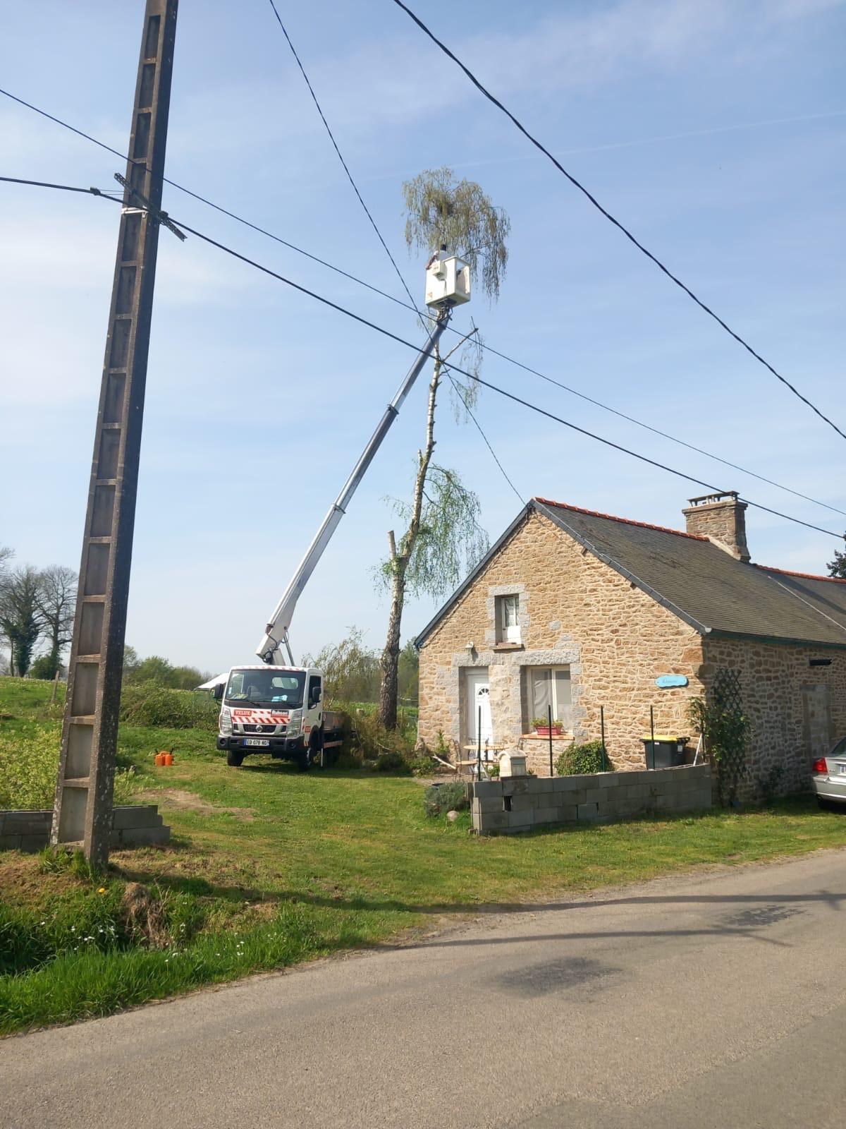 Travaux avec nacelle
